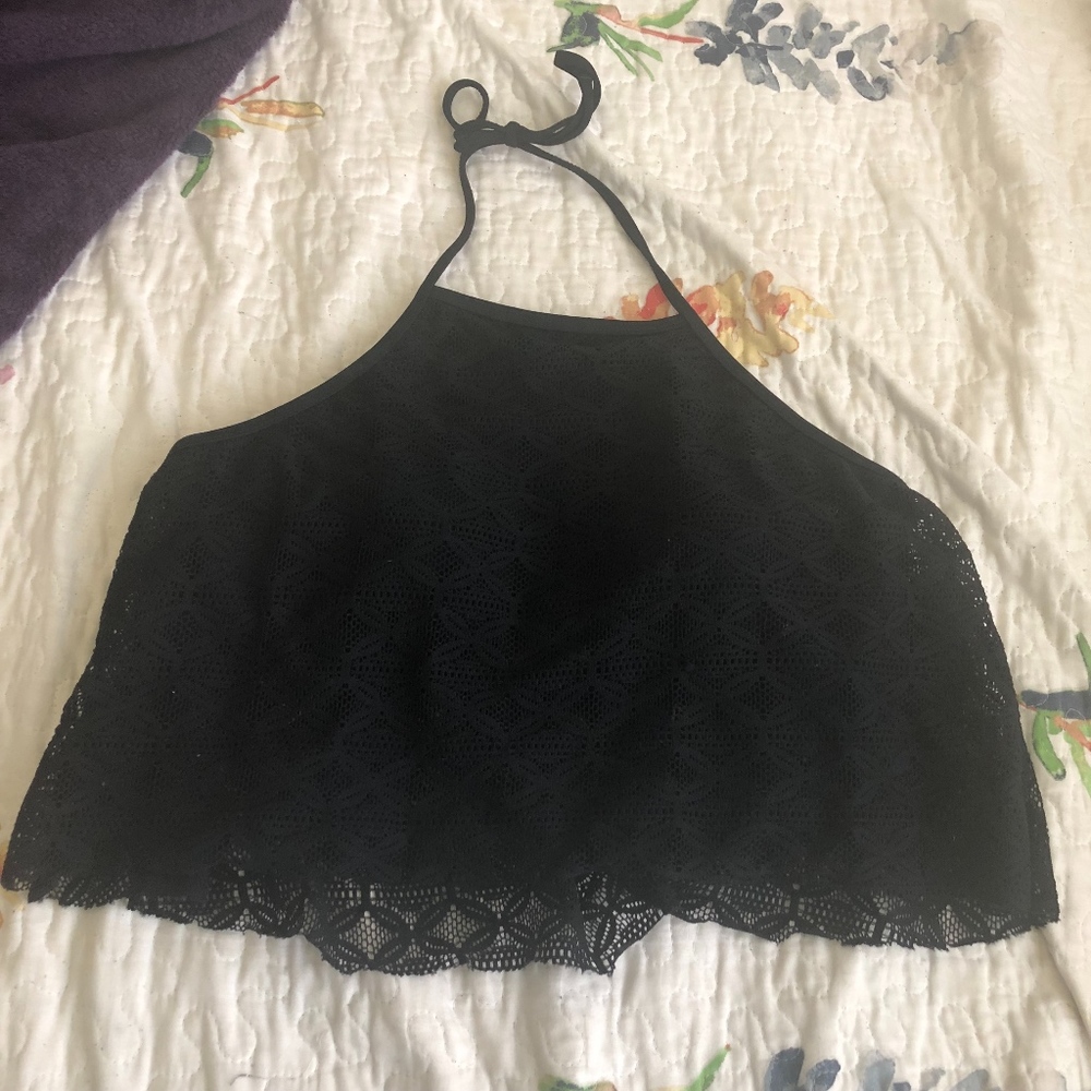 NWOT Black lace bathing suit top (size L)
